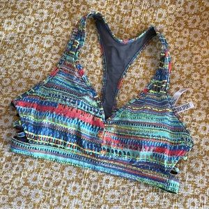 Victoria Sport Strappy Sports Bra